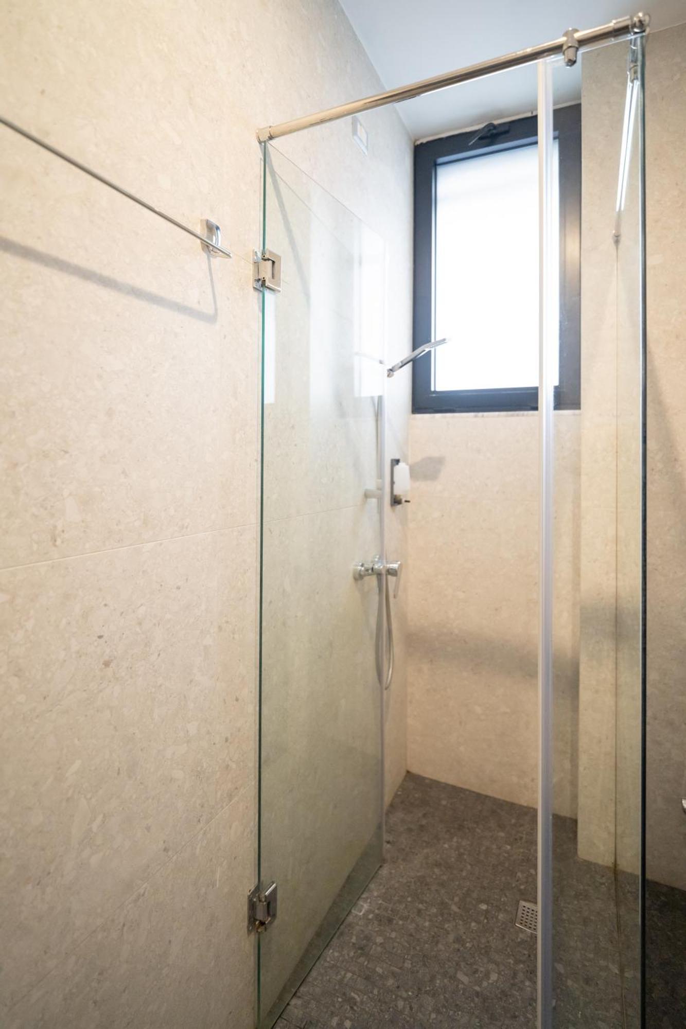 Center Boutique Hotel Tiranë Ngoại thất bức ảnh
