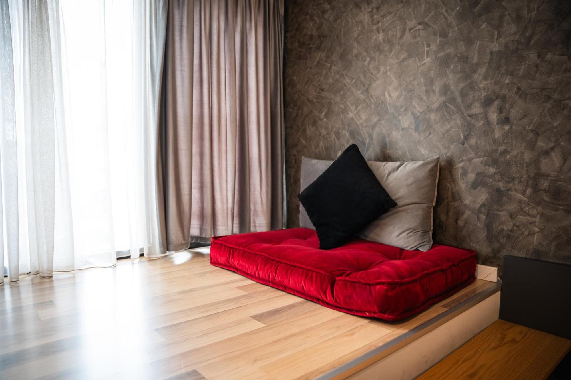 Center Boutique Hotel Tiranë Ngoại thất bức ảnh